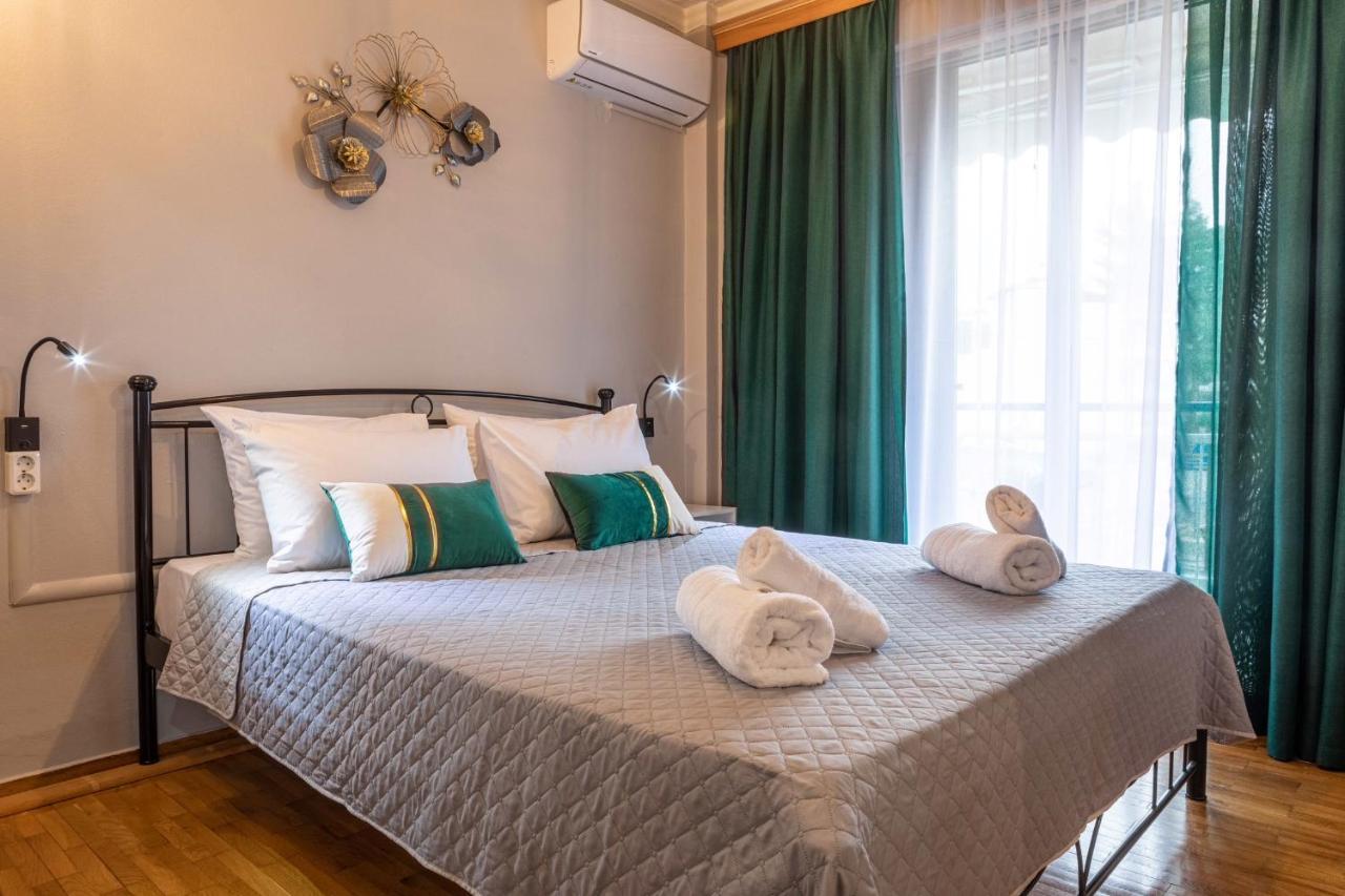Johnny'S Three Bedroom Apartment นาฟปลิโอ ภายนอก รูปภาพ