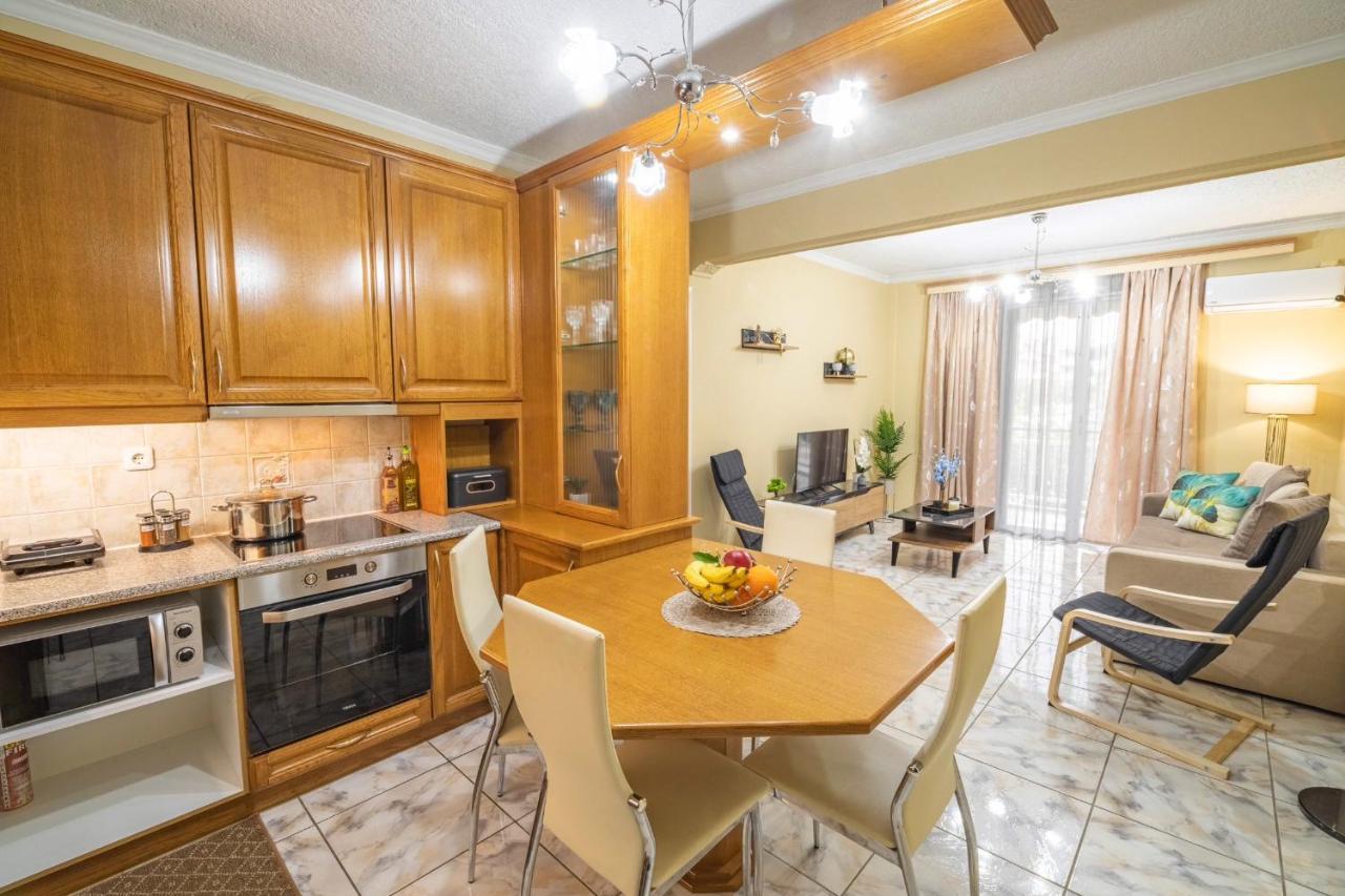 Johnny'S Three Bedroom Apartment นาฟปลิโอ ภายนอก รูปภาพ